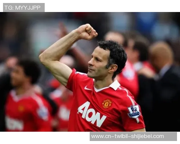 曼联票选最佳边翼卫:瓦伦西亚榜首,埃弗拉、吉格斯列二三位 曼联票选最佳边翼卫:瓦伦西亚榜首,埃弗拉、吉格斯列二三位